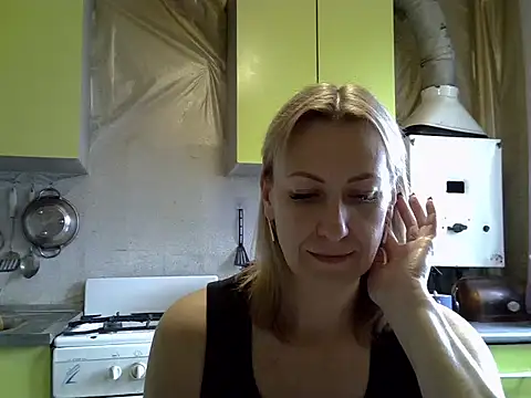 Snapshot of AshleyXHoney chatting on September 19, 2025, 7:45 am AshleyXHoney online show from September 19, 2025, 7:45 am