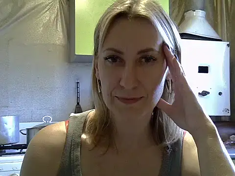 Snapshot of AshleyXHoney chatting on September 23, 2025, 11:50 am AshleyXHoney online show from September 23, 2025, 11:50 am