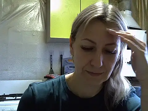 Snapshot of AshleyXHoney chatting on October 22, 2025, 7:08 am AshleyXHoney online show from October 22, 2025, 7:08 am