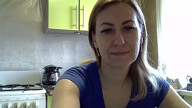 Snapshot of AshleyXHoney chatting on December 5, 2024, 6:59 am AshleyXHoney online show from December 5, 2024, 6:59 am