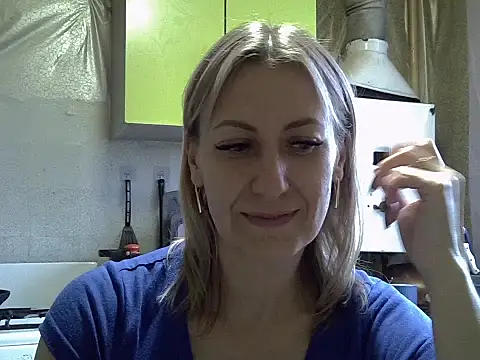 Snapshot of AshleyXHoney chatting on September 29, 2025, 11:05 am AshleyXHoney online show from September 29, 2025, 11:05 am