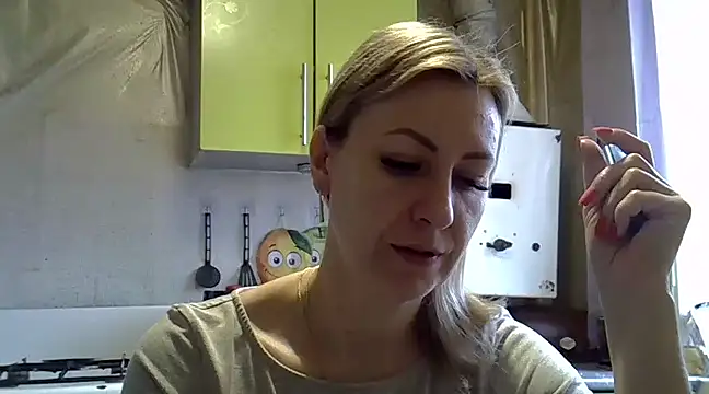 Snapshot of AshleyXHoney chatting on January 30, 2025, 8:43 am AshleyXHoney online show from January 30, 2025, 8:43 am