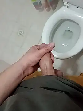 Snapshot of Wynni chatting on November 30, 2025, 4:24 am Wynni online show from November 30, 2025, 4:24 am