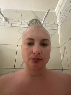 Snapshot of MilfyMrsRobinson chatting on April 28, 2026, 1:37 pm MilfyMrsRobinson online show from April 28, 2026, 1:37 pm