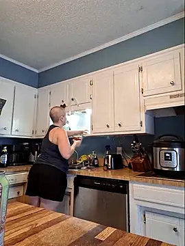 Snapshot of MilfyMrsRobinson chatting on May 7, 2026, 3:15 pm MilfyMrsRobinson online show from May 7, 2026, 3:15 pm