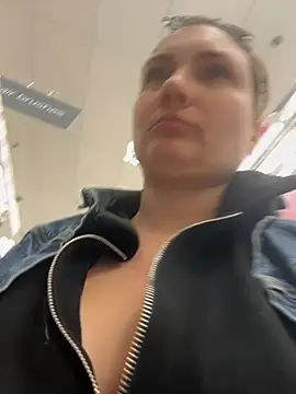 Snapshot of MilfyMrsRobinson chatting on February 19, 2026, 11:34 pm MilfyMrsRobinson online show from February 19, 2026, 11:34 pm