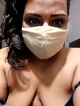 Snapshot of Love_Jenny chatting on February 4, 2026, 5:24 am Love Jenny online show from February 4, 2026, 5:24 am