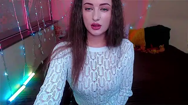 LizaSenri online show from November 18, 2025, 8:17 am