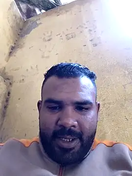 Snapshot of ListedLoin chatting on April 3, 2026, 7:37 am ListedLoin online show from April 3, 2026, 7:37 am