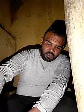 Snapshot of ListedLoin chatting on March 28, 2026, 8:21 pm ListedLoin online show from March 28, 2026, 8:21 pm