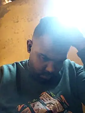 Snapshot of ListedLoin chatting on March 5, 2026, 1:51 pm ListedLoin online show from March 5, 2026, 1:51 pm