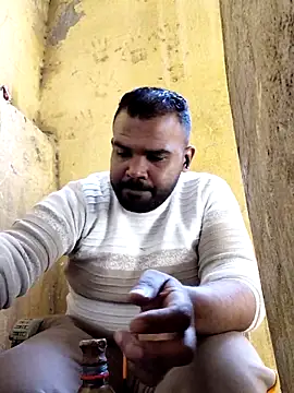 Snapshot of ListedLoin chatting on April 4, 2026, 7:04 am ListedLoin online show from April 4, 2026, 7:04 am