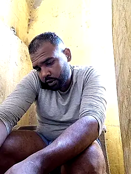 ListedLoin online show from November 30, 2025, 8:15 am