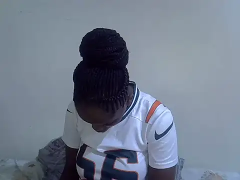 HOT-JAZMINE online show from April 6, 2026, 9:16 pm