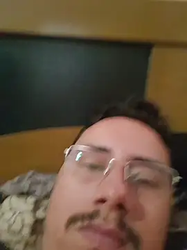 luissilva0071 online show from October 14, 2025, 5:13 pm