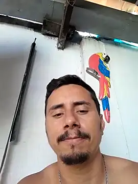 luissilva0071 online show from February 4, 2025, 3:26 pm