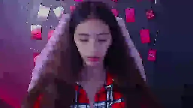 Aishell  online show from November 13, 2025, 12:42 pm