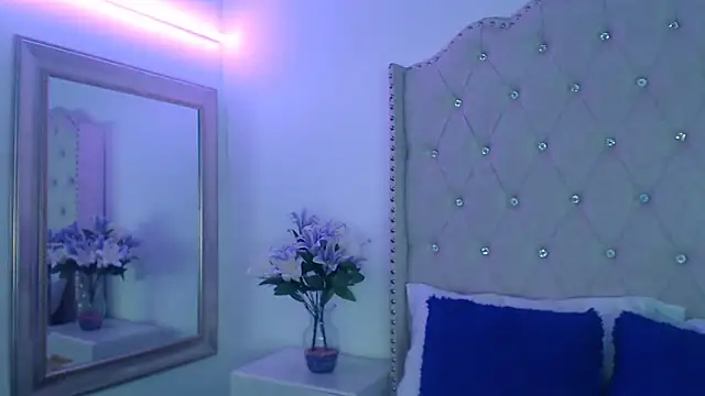 Abril Squirt online show from May 20, 2026, 10:29 pm