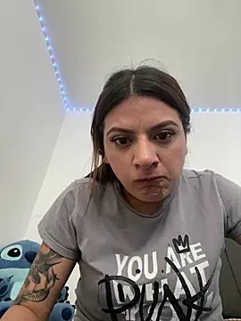 Abril Squirt online show from May 9, 2026, 4:54 pm