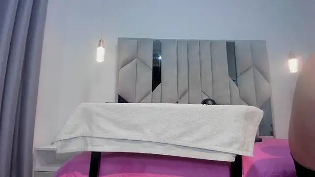 Snapshot of Malu_M chatting on November 25, 2025, 12:00 am Malu M online show from November 25, 2025, 12:00 am