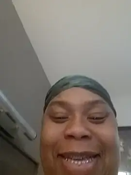 pinkpassionpleaser online show from February 19, 2025, 2:12 am