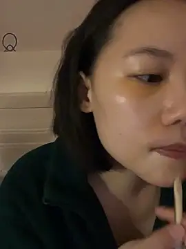 Eliza-E online show from February 6, 2026, 1:01 am