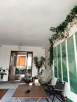 Snapshot of Eliza-E chatting on March 27, 2026, 3:04 am Eliza-E online show from March 27, 2026, 3:04 am