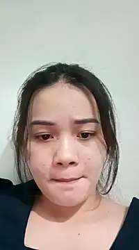 Snapshot of Ngoc-Trinh chatting on December 11, 2024, 1:28 pm Ngoc-Trinh online show from December 11, 2024, 1:28 pm