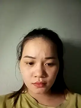 Snapshot of Ngoc-Trinh chatting on December 5, 2024, 3:01 pm Ngoc-Trinh online show from December 5, 2024, 3:01 pm
