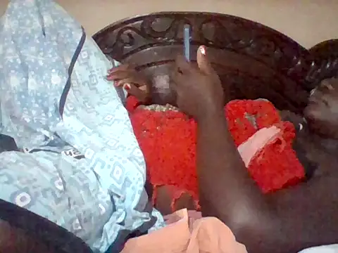 missarpie online show from October 24, 2025, 5:12 pm