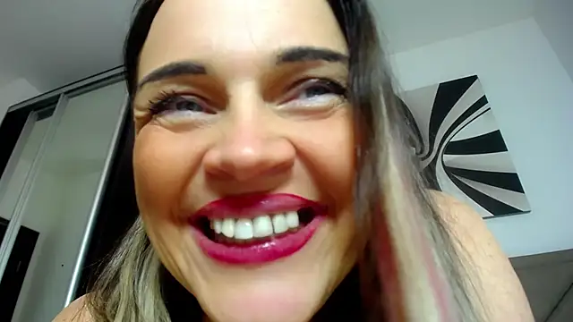 Snapshot of hugebobbs chatting on January 27, 2025, 10:38 am hugebobbs online show from January 27, 2025, 10:38 am