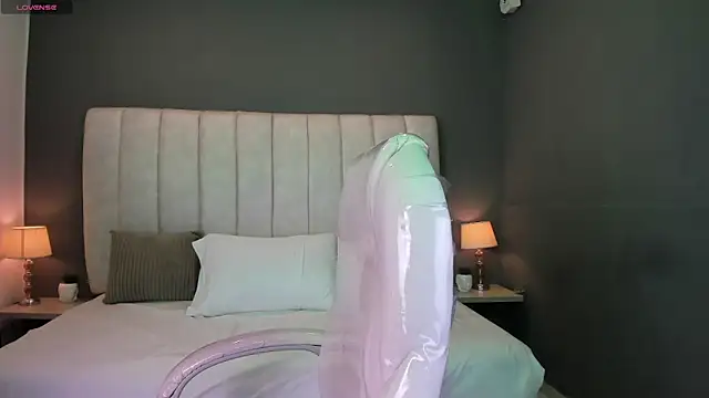 Snapshot of MelissaKarterrs chatting on March 7, 2025, 12:12 pm MelissaKarterrs online show from March 7, 2025, 12:12 pm