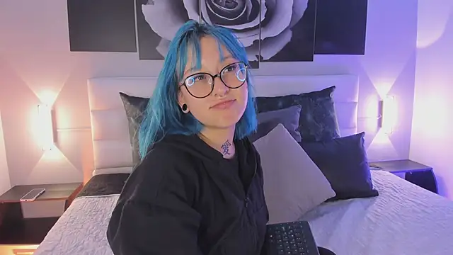 sofi bakerr online show from October 26, 2025, 11:32 am