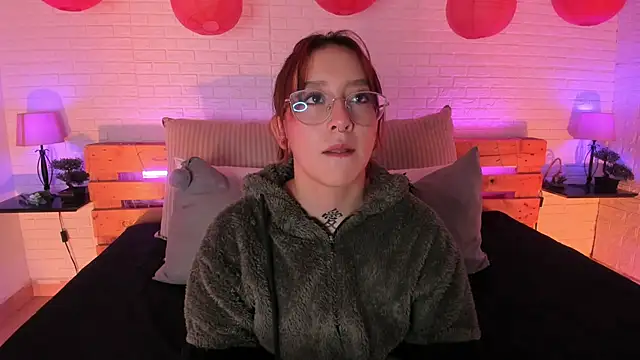 sofi bakerr online show from March 21, 2025, 11:33 am