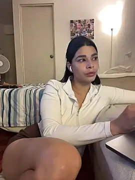 DaryRos online show from April 21, 2026, 11:44 pm