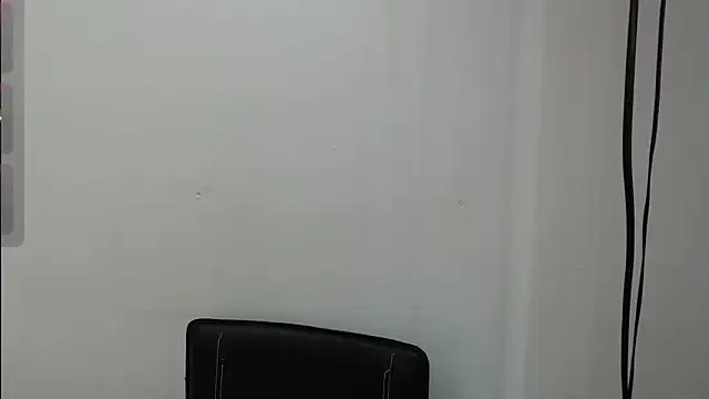 salome  lopez  online show from November 25, 2025, 4:51 pm