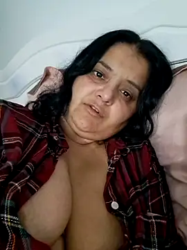 sarahhh1987 online show from November 23, 2025, 3:44 pm