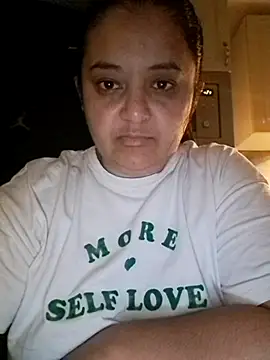 sarahhh1987 online show from November 27, 2025, 5:19 am