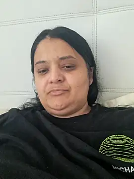 Snapshot of sarahhh1987 chatting on March 29, 2026, 1:35 pm sarahhh1987 online show from March 29, 2026, 1:35 pm