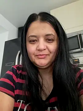 sarahhh1987 online show from February 2, 2026, 7:29 am