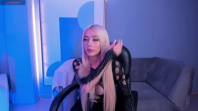 Snapshot of HannaConnor_ chatting on March 7, 2025, 8:00 pm HannaConnor online show from March 7, 2025, 8:00 pm