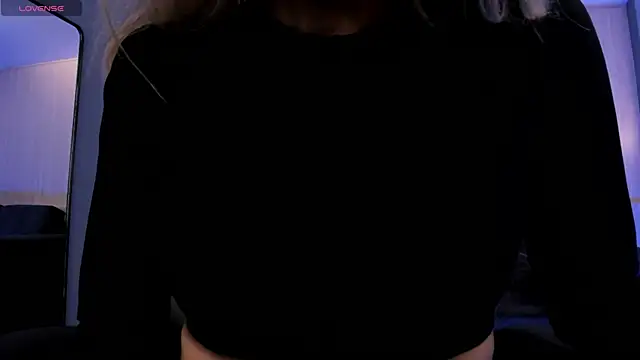 Snapshot of HannaConnor_ chatting on February 25, 2025, 8:42 pm HannaConnor online show from February 25, 2025, 8:42 pm