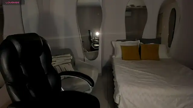 BellaRose X online show from December 20, 2025, 4:48 am