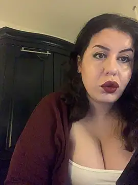 Snapshot of holyeroticss chatting on February 8, 2026, 2:31 am holyeroticss online show from February 8, 2026, 2:31 am