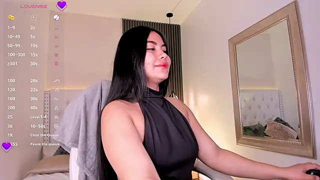 aliscollins  online show from October 2, 2025, 1:53 am