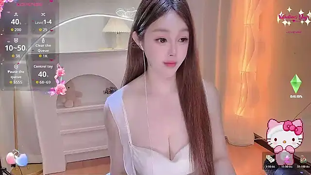 Kiss-18 online show from June 16, 2026, 1:22 pm