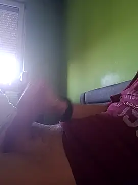 Snapshot of immi932 chatting on February 17, 2026, 2:36 pm immi932 online show from February 17, 2026, 2:36 pm