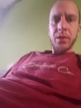 Snapshot of immi932 chatting on February 9, 2026, 3:21 pm immi932 online show from February 9, 2026, 3:21 pm