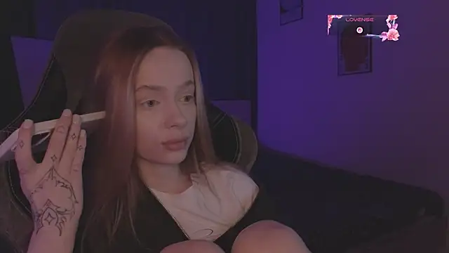 Snapshot of _MayShy_ chatting on September 22, 2025, 8:15 pm MayShy online show from September 22, 2025, 8:15 pm