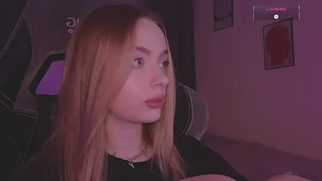 Snapshot of _MayShy_ chatting on September 8, 2025, 7:46 pm MayShy online show from September 8, 2025, 7:46 pm
